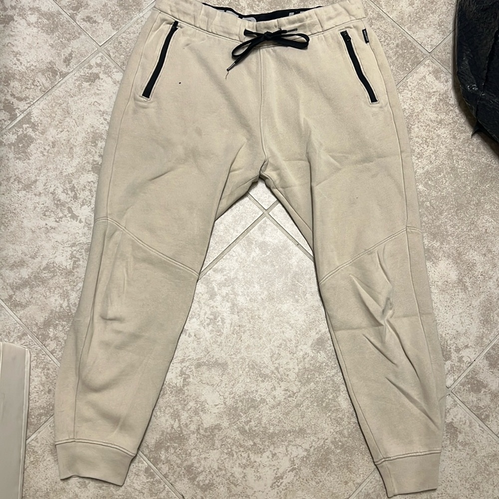 Hollister Joggers with zipper pockets
